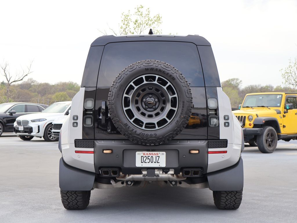 2026 Land Rover Defender 110 V8 OCTA San Clemente CA