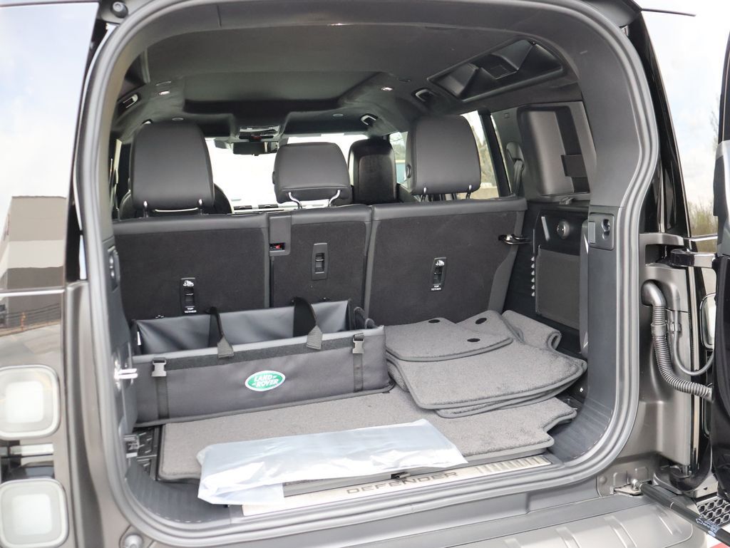 2026 Land Rover Defender 110 V8 OCTA San Clemente CA