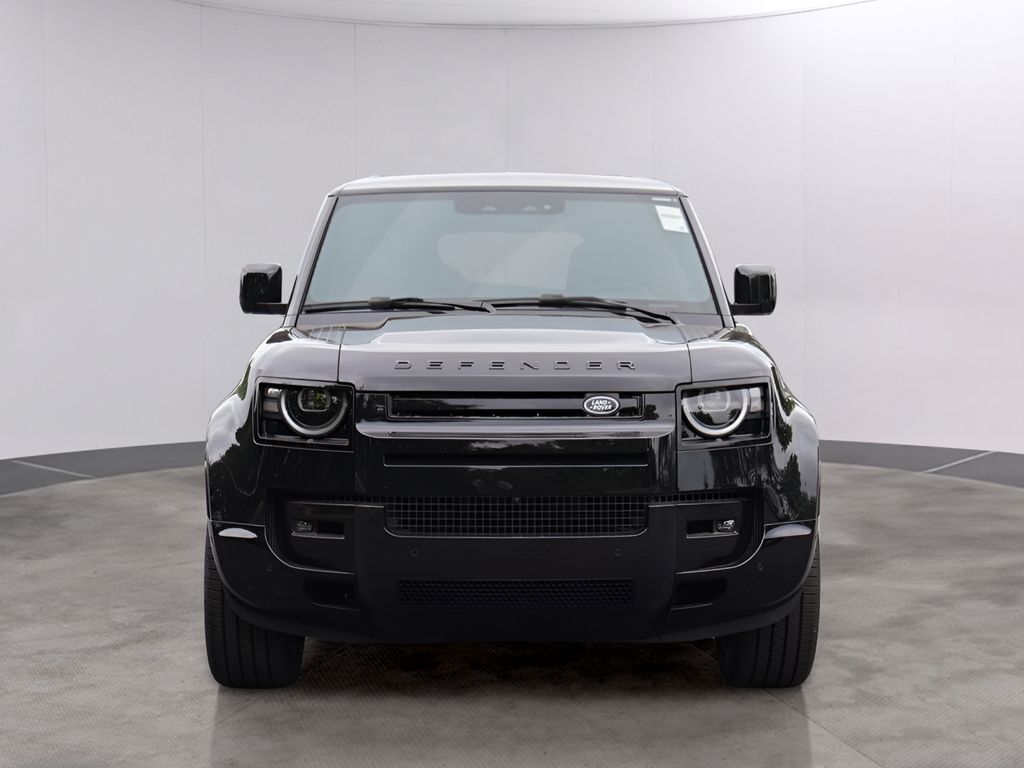 2026 Land Rover Defender 110 X-Dynamic SE
