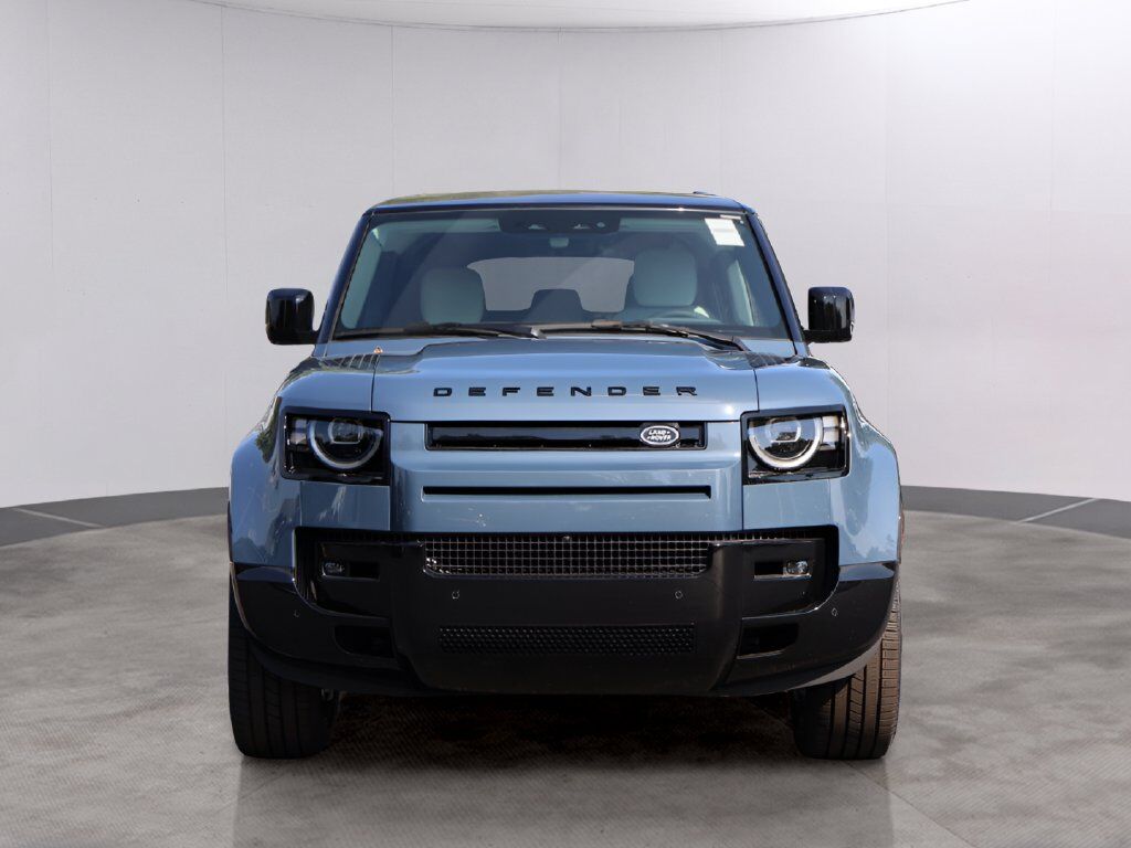 2026 Land Rover Defender 110 X-Dynamic SE