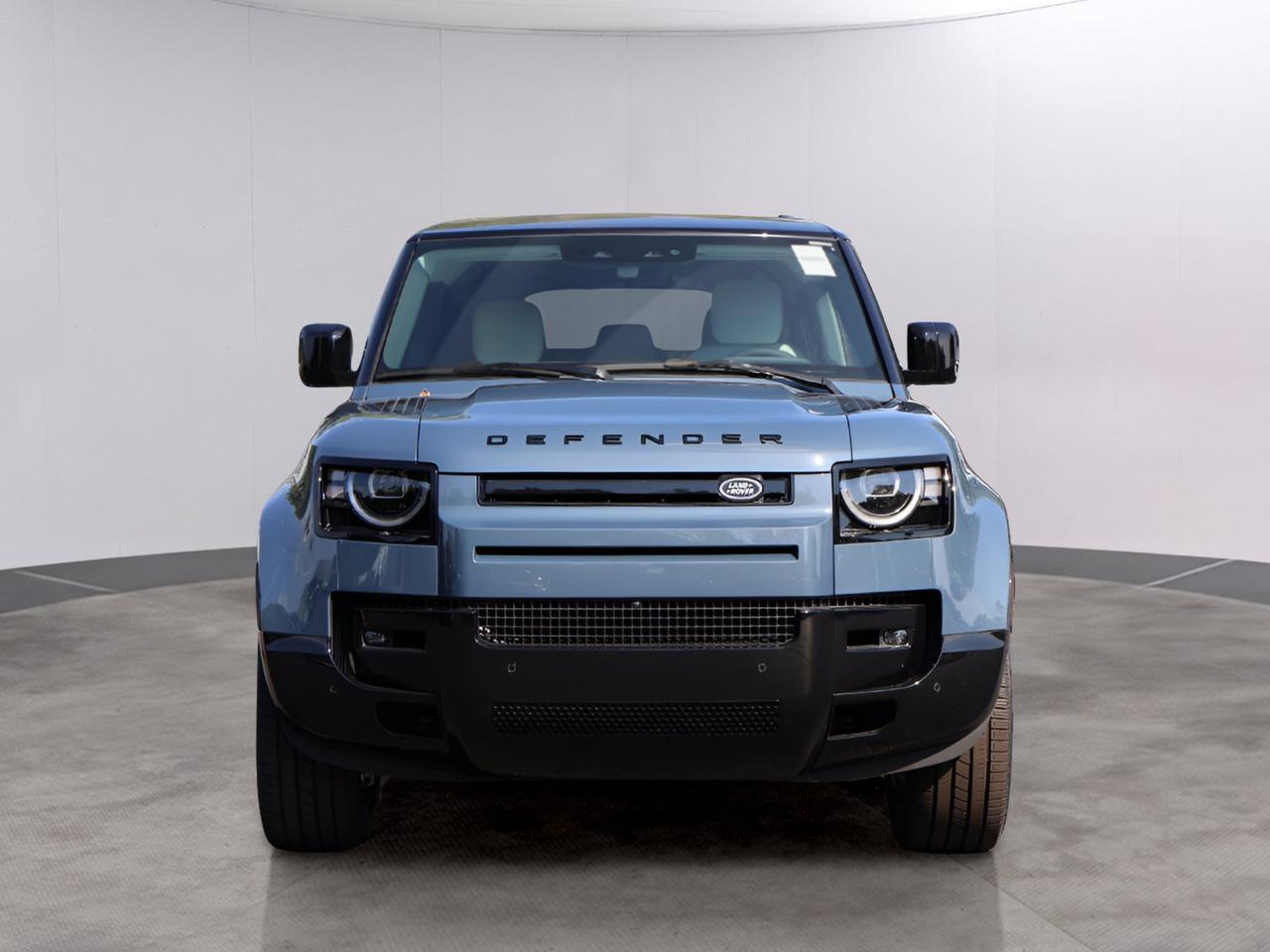 2026 Land Rover Defender 110 X-Dynamic SE