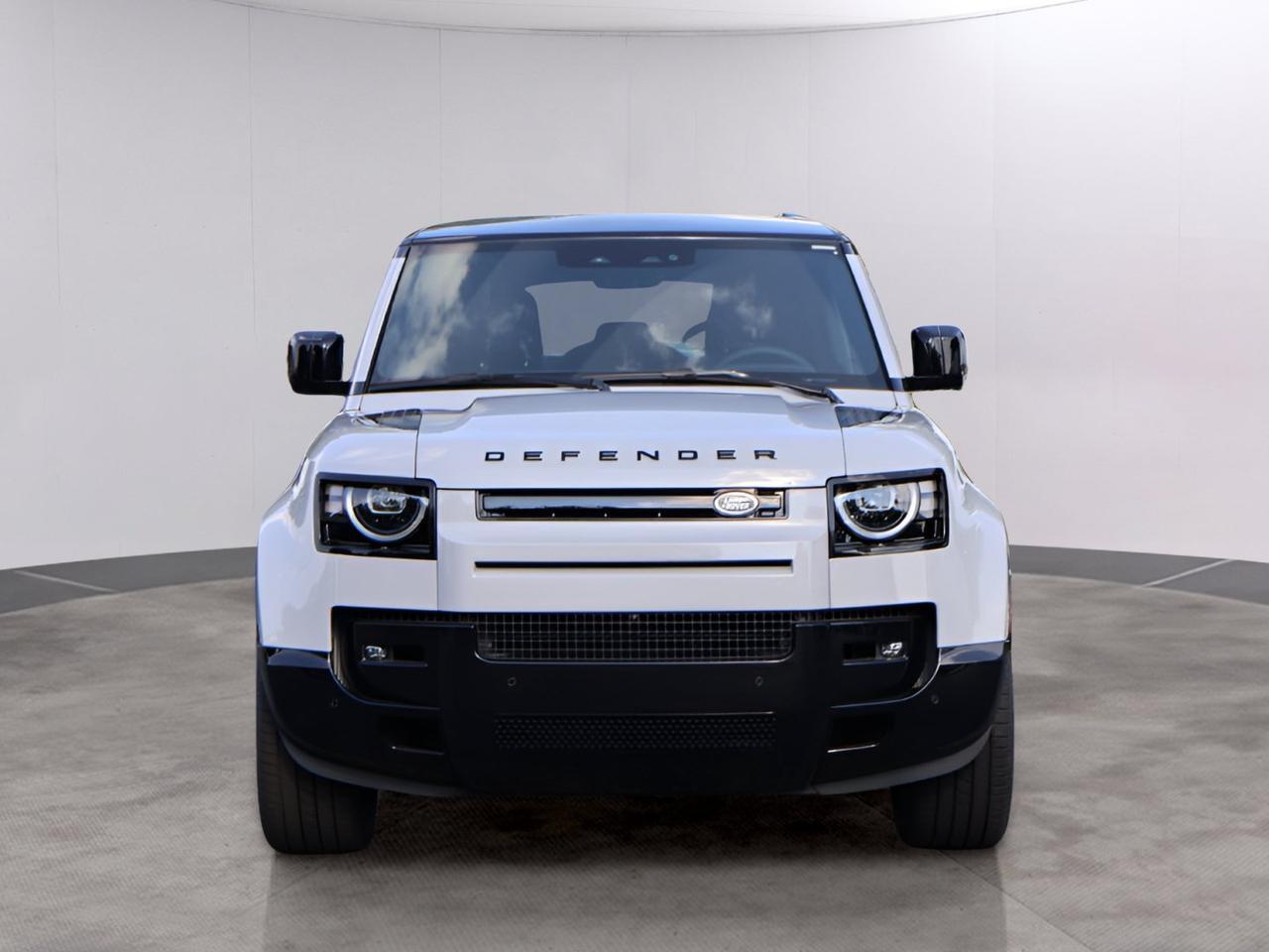 2026 Land Rover Defender 110 X-Dynamic SE
