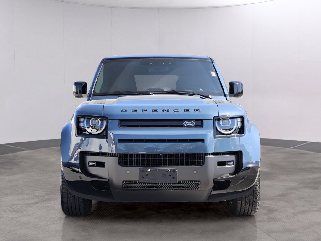 2026 Land Rover Defender 110 X-Dynamic SE