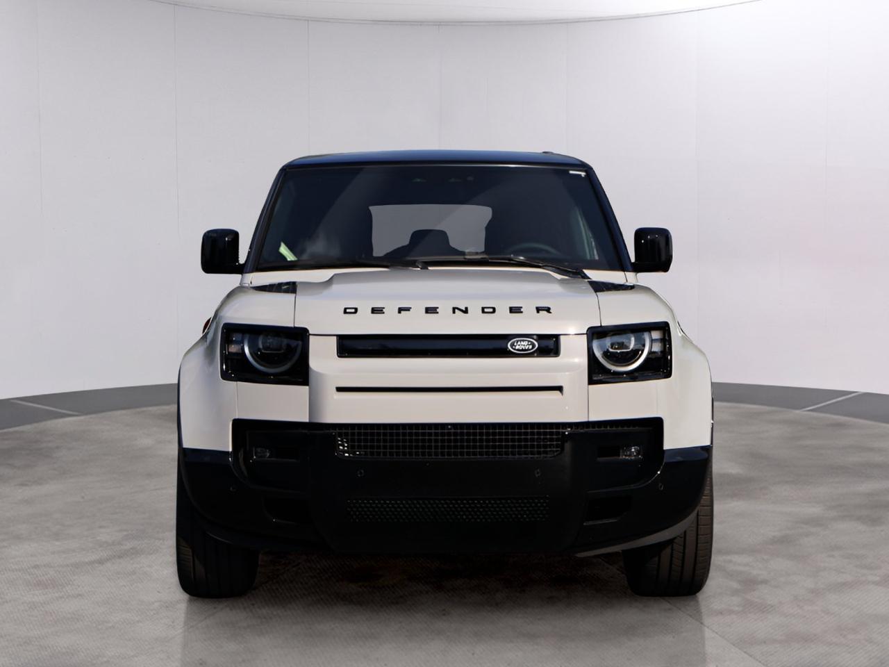2026 Land Rover Defender 110 X-Dynamic SE