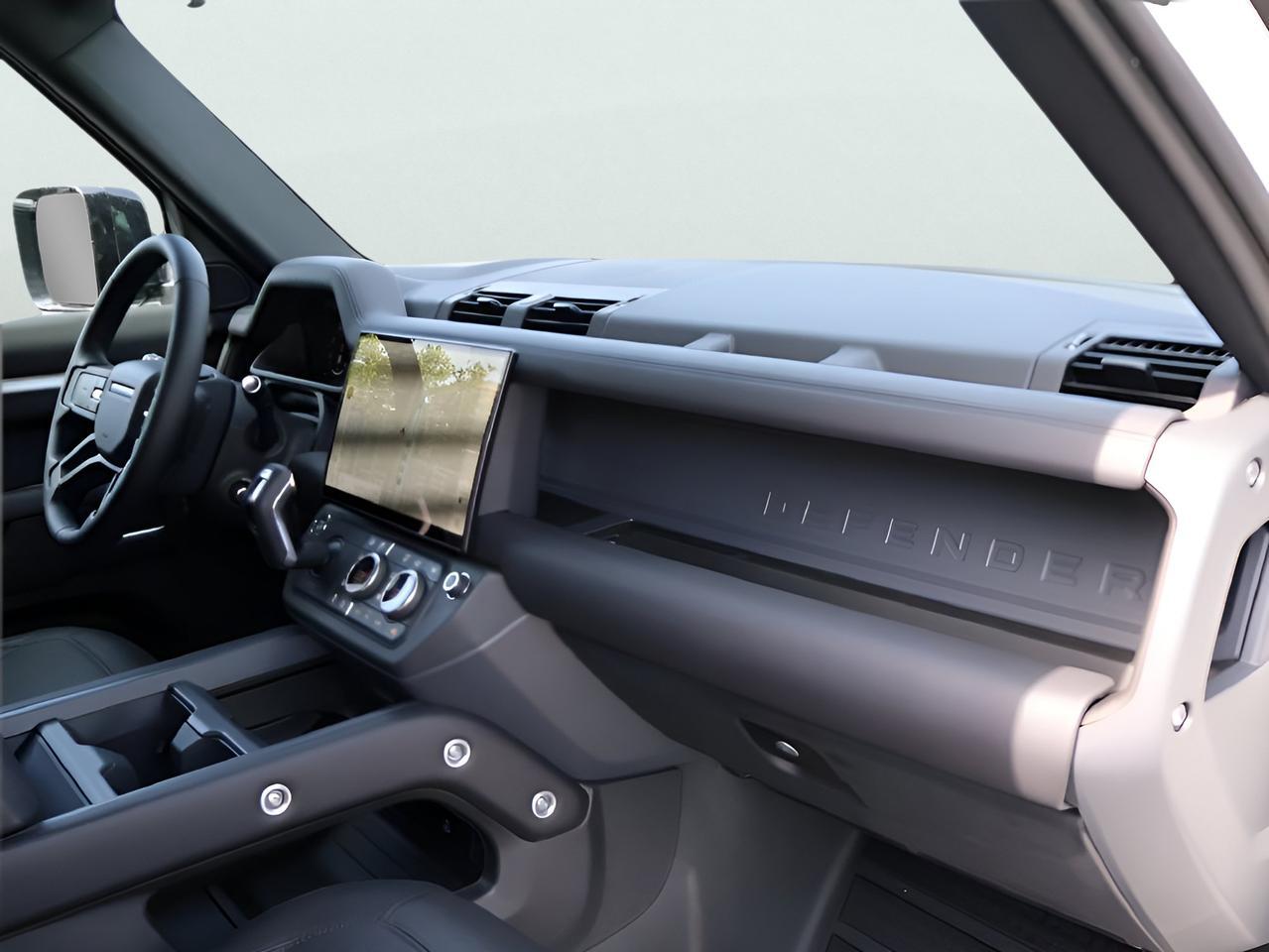 2026 Land Rover Defender 110 X-Dynamic SE