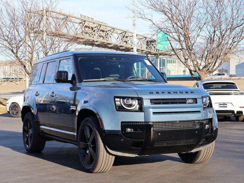 2026 Land Rover Defender 110 X-Dynamic SE