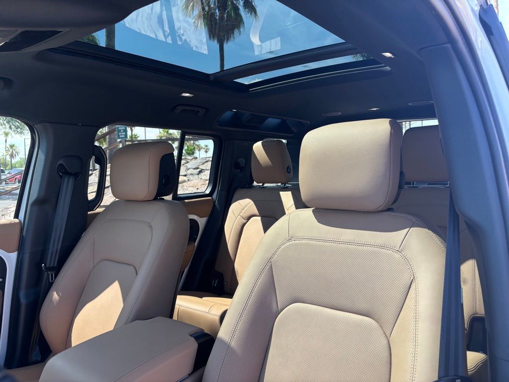 2026 Land Rover Defender 110 X-Dynamic SE Tucson AZ