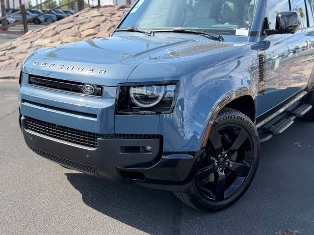 2026 Land Rover Defender 110 X-Dynamic SE