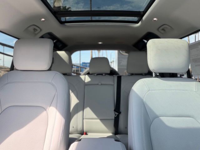 2026 Land Rover Defender 110 X-Dynamic SE Tucson AZ