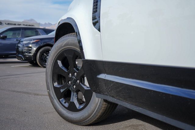 2026 Land Rover Defender 110 X-Dynamic SE