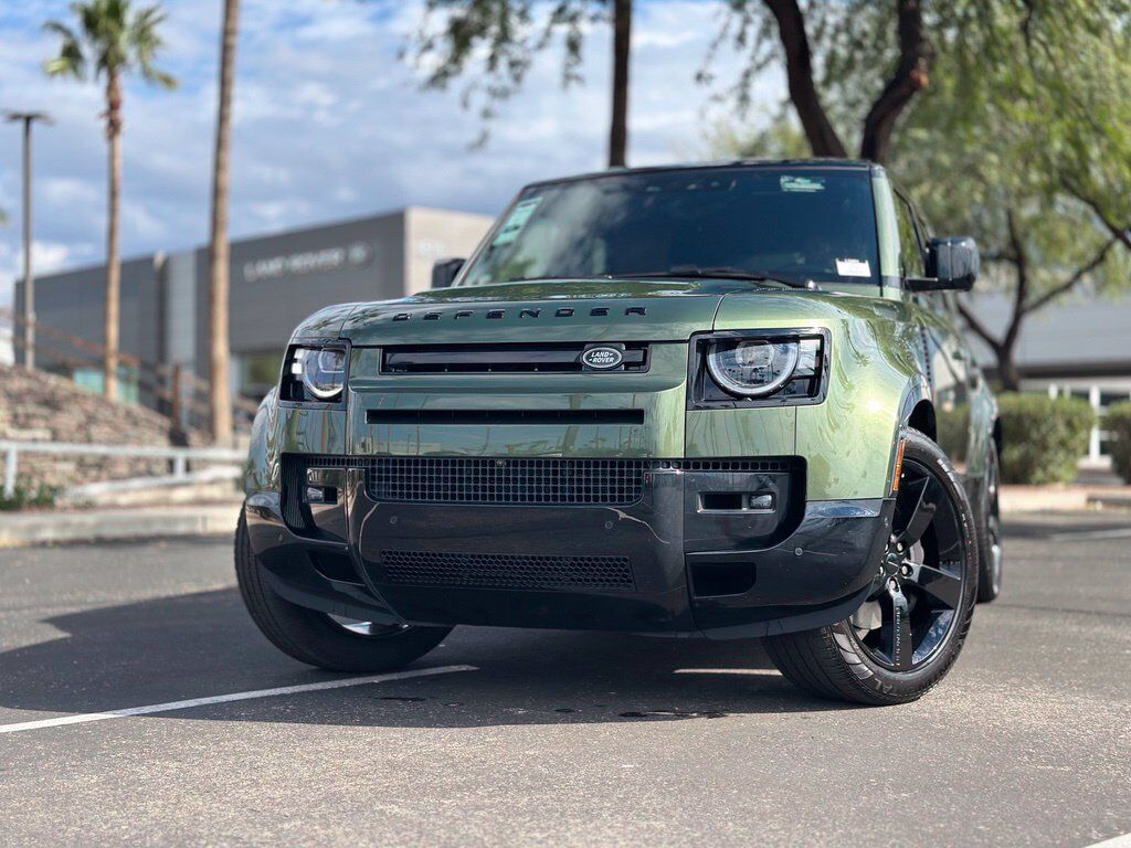 2026 Land Rover Defender 110 X-Dynamic SE