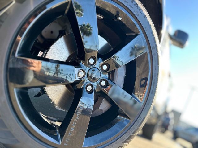 2026 Land Rover Defender 110 X-Dynamic SE