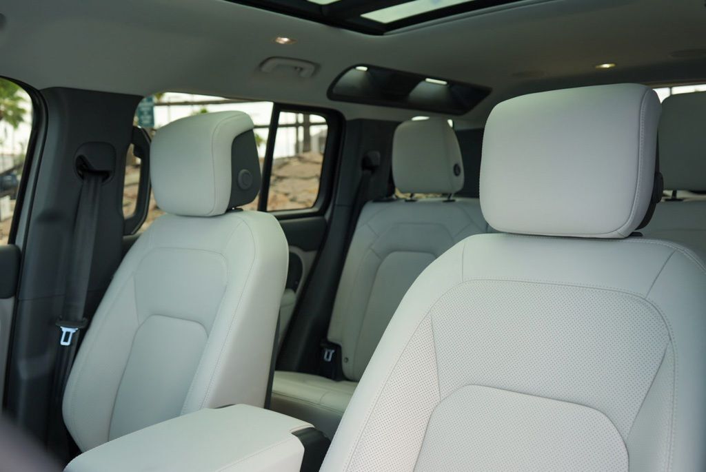 2026 Land Rover Defender 110 X-Dynamic SE Tucson AZ