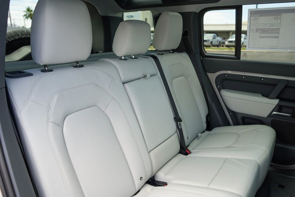2026 Land Rover Defender 110 X-Dynamic SE Tucson AZ