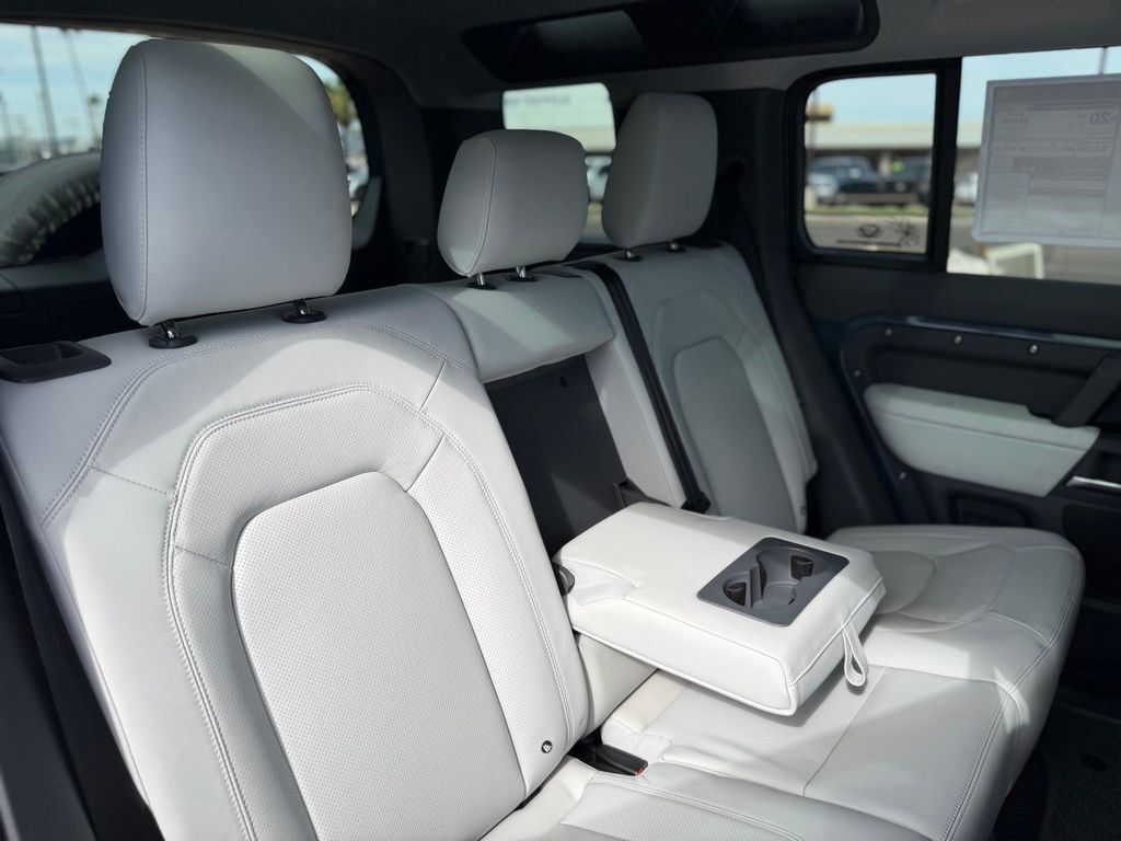 2026 Land Rover Defender 110 X-Dynamic SE Tucson AZ