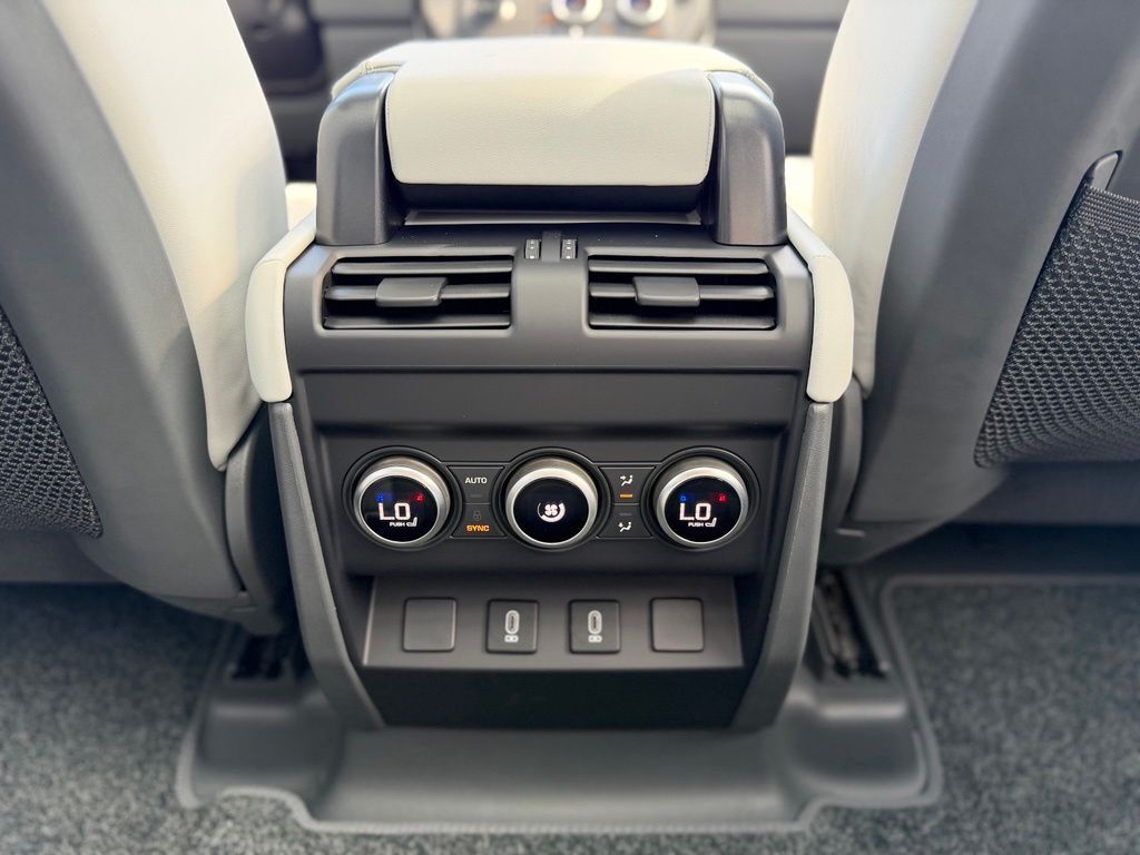2026 Land Rover Defender 110 X-Dynamic SE Tucson AZ