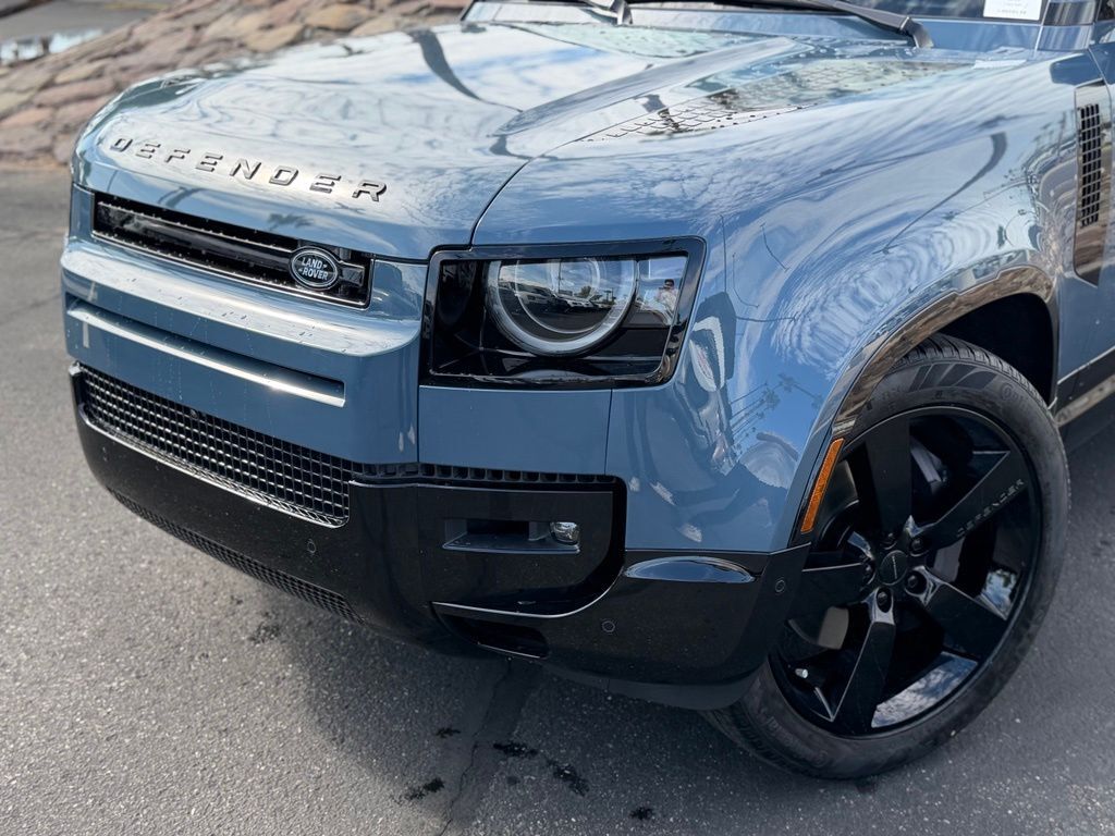 2026 Land Rover Defender 110 X-Dynamic SE