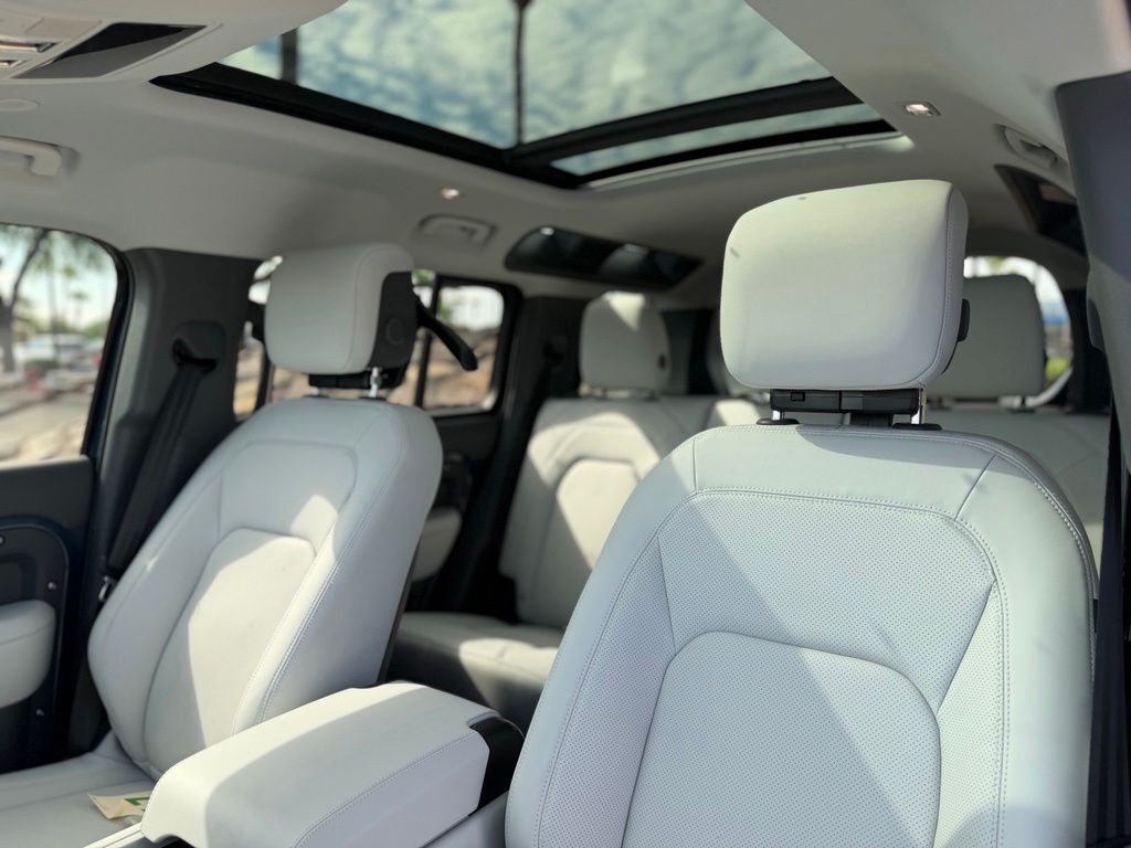 2026 Land Rover Defender 110 X-Dynamic SE Tucson AZ