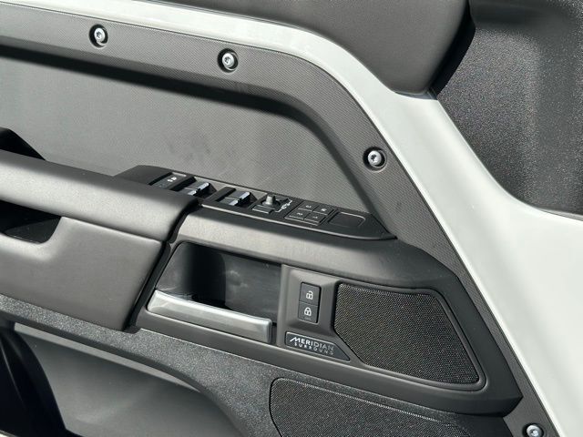 2026 Land Rover Defender 110 X-Dynamic SE Tucson AZ