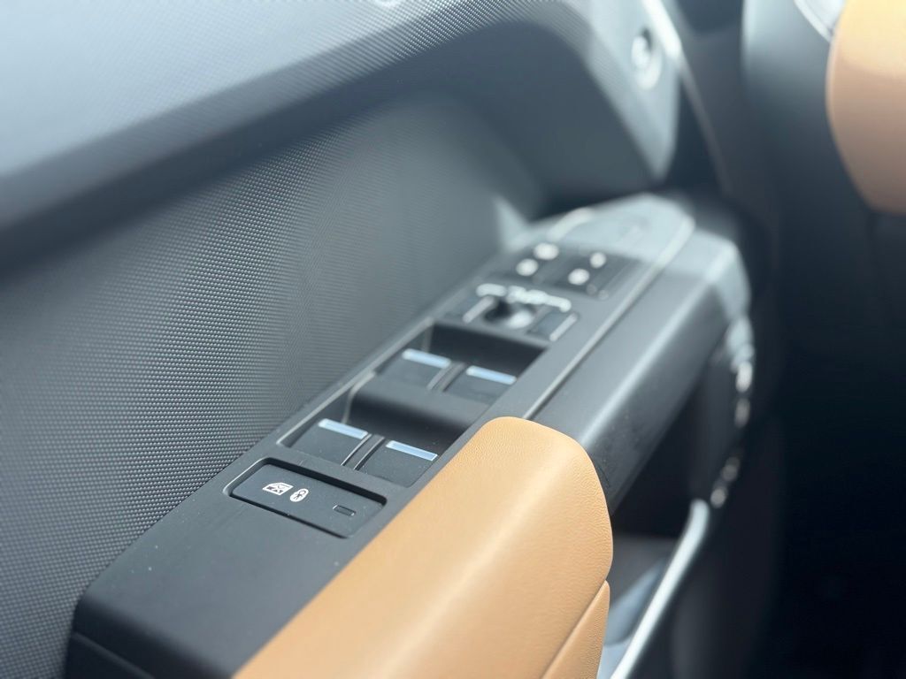 2026 Land Rover Defender 110 X-Dynamic SE Tucson AZ