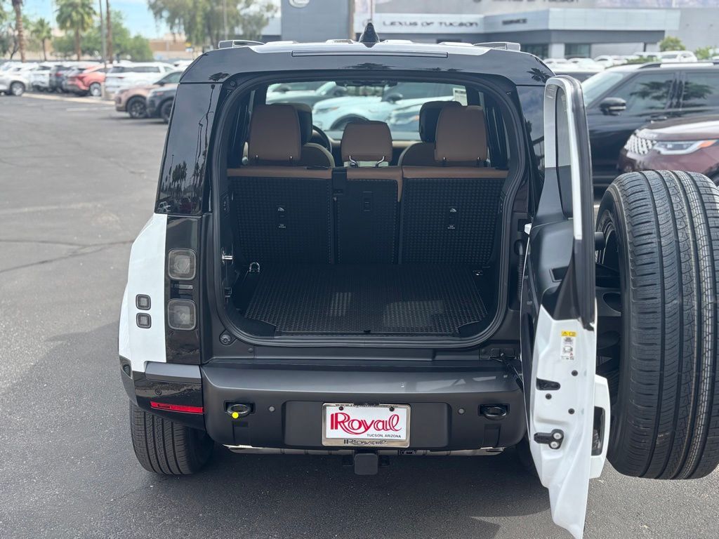 2026 Land Rover Defender 110 X-Dynamic SE Tucson AZ