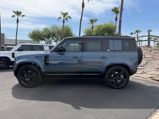2026 Land Rover Defender 110 X-Dynamic SE