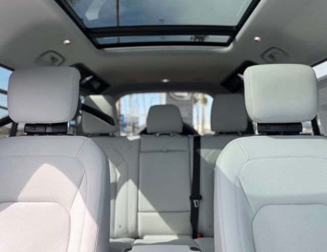 2026 Land Rover Defender 110 X-Dynamic SE Tucson AZ