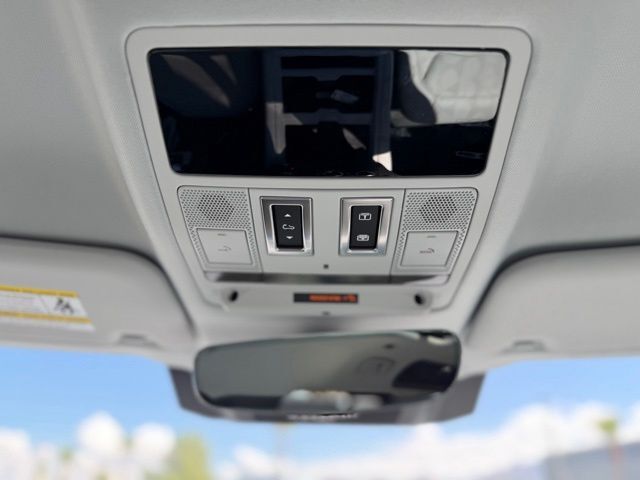 2026 Land Rover Defender 110 X-Dynamic SE Tucson AZ