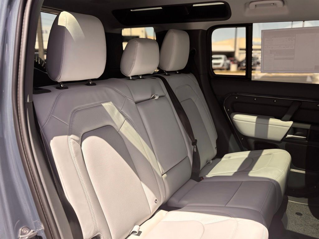 2026 Land Rover Defender 110 X-Dynamic SE Tucson AZ