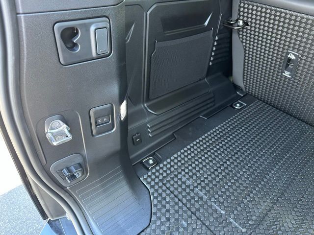 2026 Land Rover Defender 110 X-Dynamic SE Tucson AZ