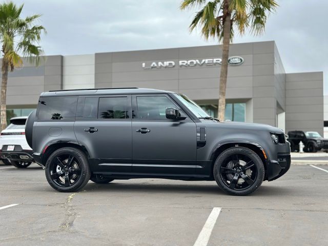 2026 Land Rover Defender 110 X-Dynamic SE