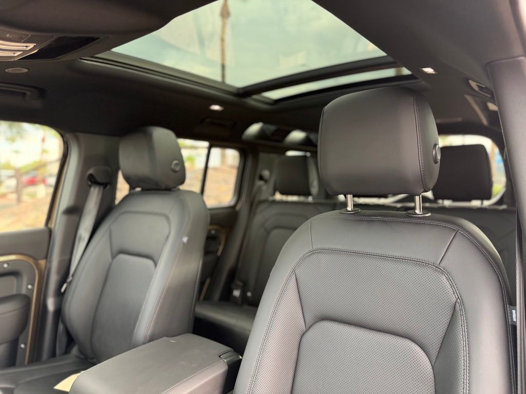 2026 Land Rover Defender 110 X-Dynamic SE Tucson AZ