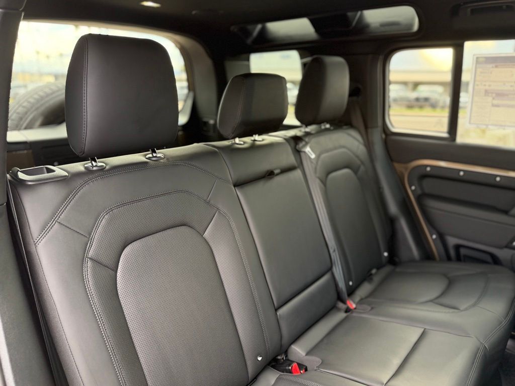 2026 Land Rover Defender 110 X-Dynamic SE Tucson AZ