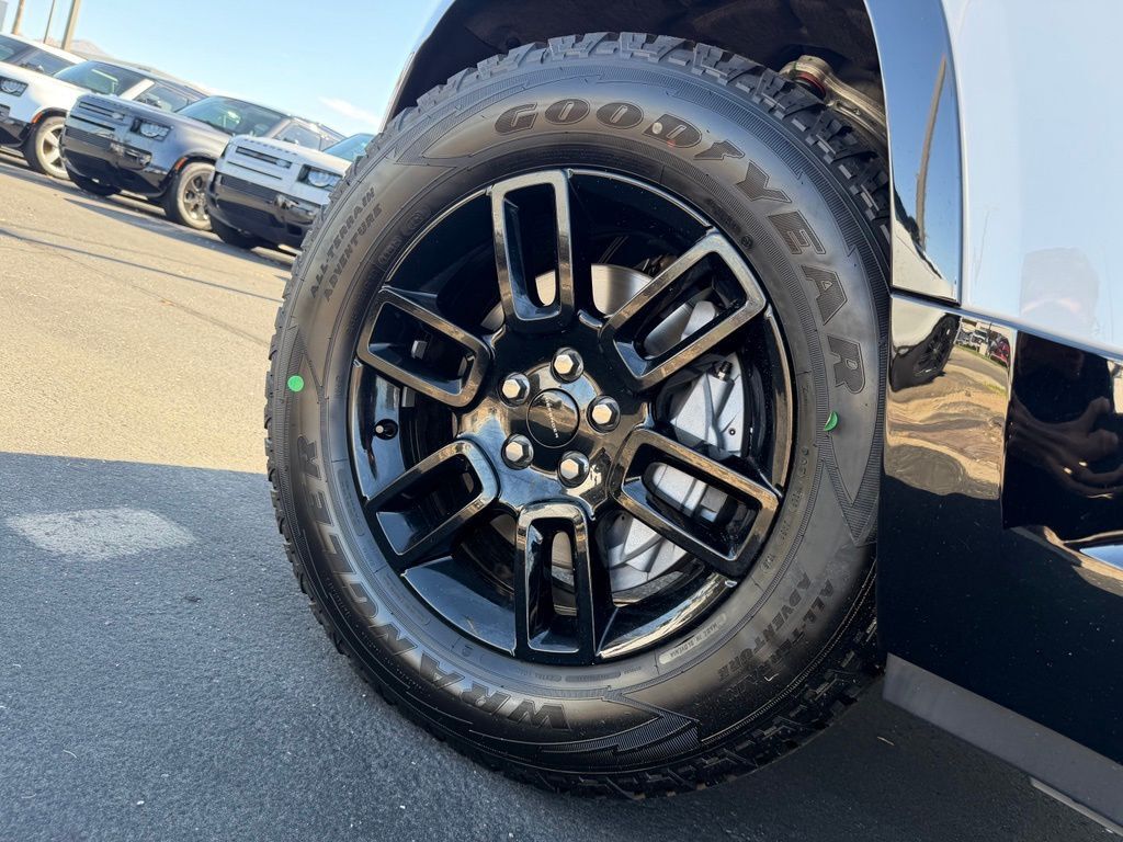 2026 Land Rover Defender 110 X-Dynamic SE Tucson AZ