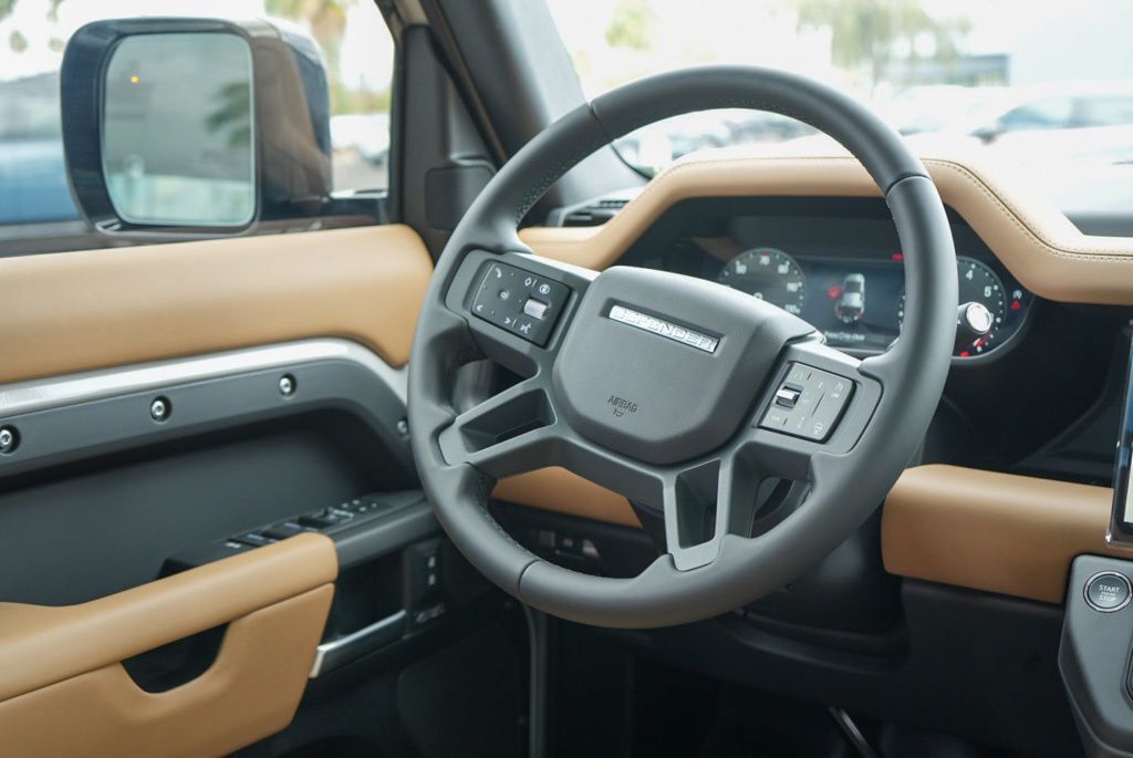 2026 Land Rover Defender 110 X-Dynamic SE Tucson AZ