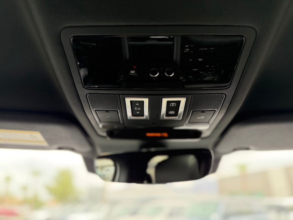 2026 Land Rover Defender 110 X-Dynamic SE Tucson AZ