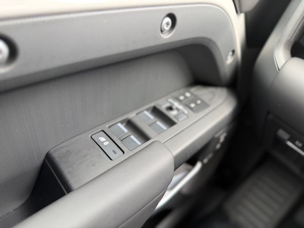2026 Land Rover Defender 110 X-Dynamic SE Tucson AZ