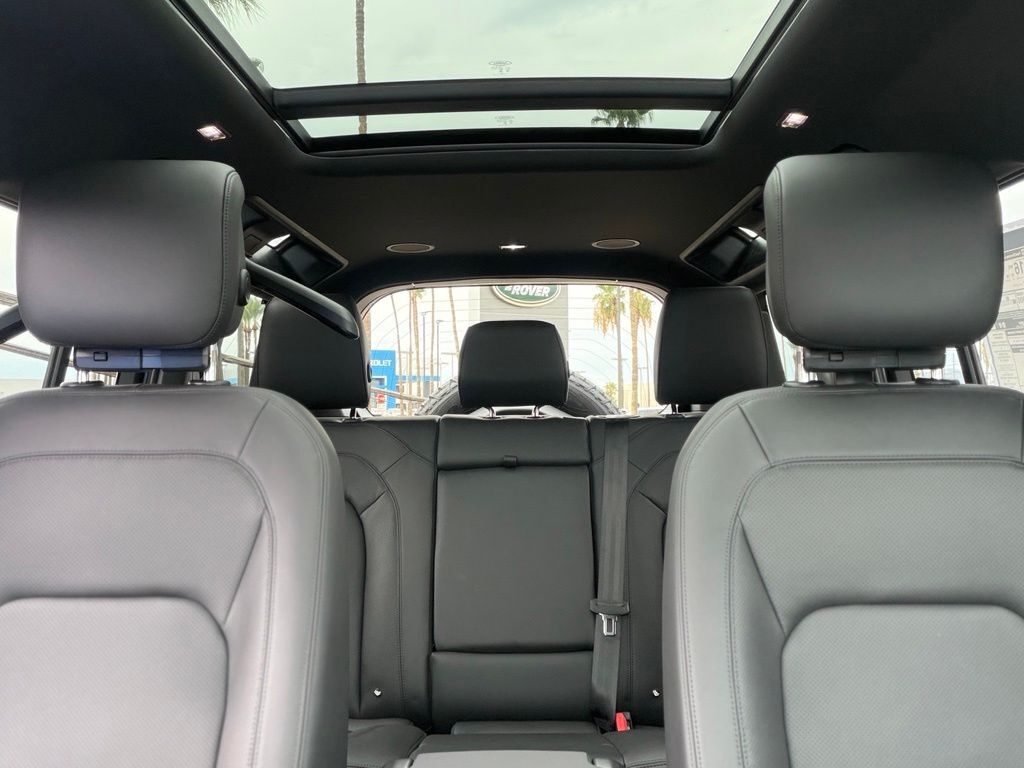 2026 Land Rover Defender 110 X-Dynamic SE Tucson AZ