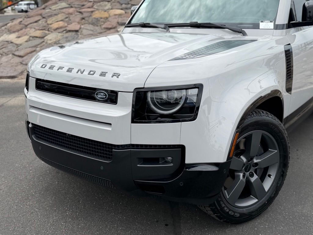 2026 Land Rover Defender 110 X-Dynamic SE
