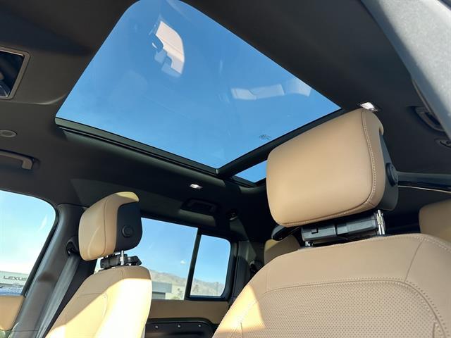 2026 Land Rover Defender 130 P400 X-Dynamic SE Tucson AZ