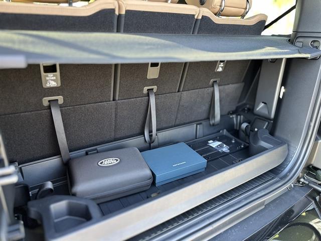 2026 Land Rover Defender 130 P400 X-Dynamic SE Tucson AZ