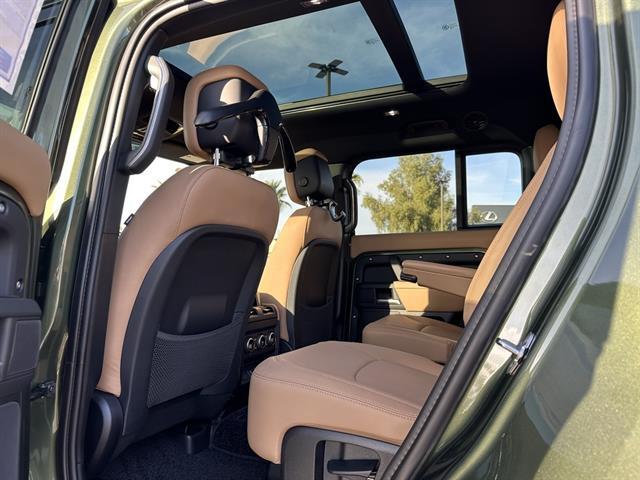 2026 Land Rover Defender 130 P400 X-Dynamic SE Tucson AZ