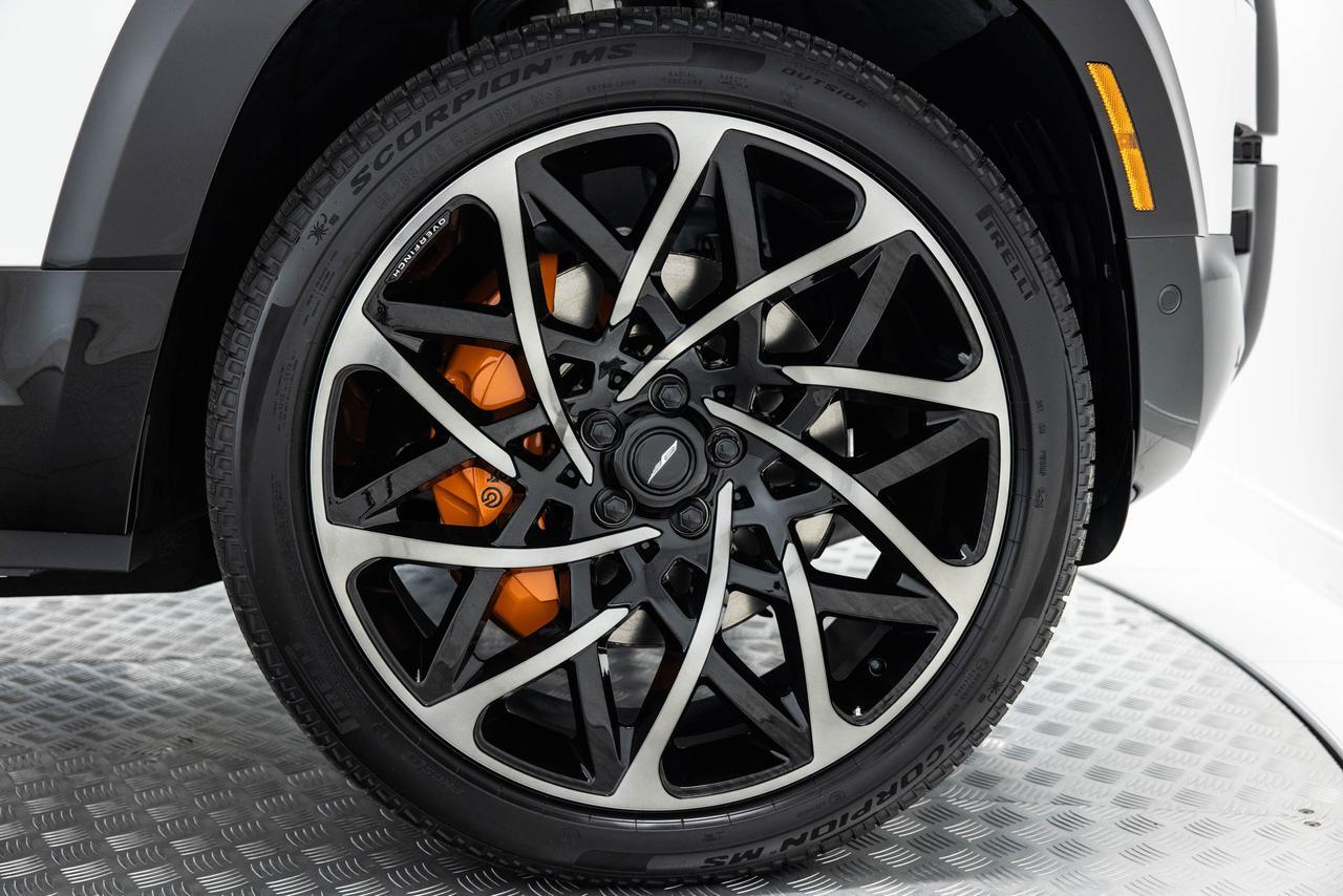 2026 Land Rover Defender V8 - Photo 15