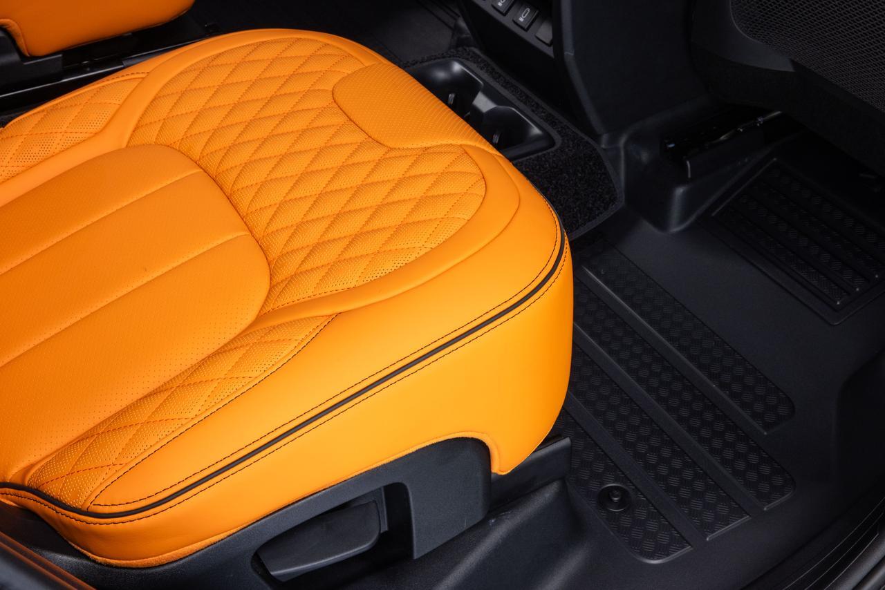 2026 Land Rover Defender V8 - Photo 30