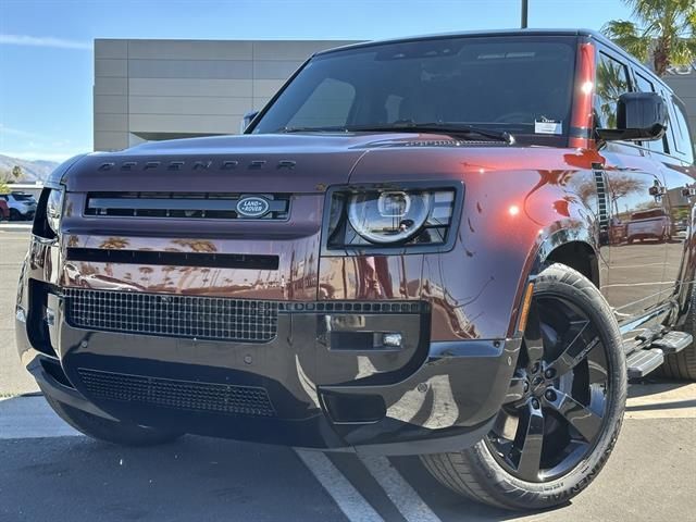 2026 Land Rover Defender 130 X-Dynamic SE