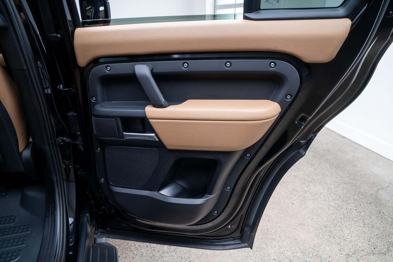 2026 Land Rover Defender 130 X-Dynamic SE Ventilated Seats Head Up Display Portland OR