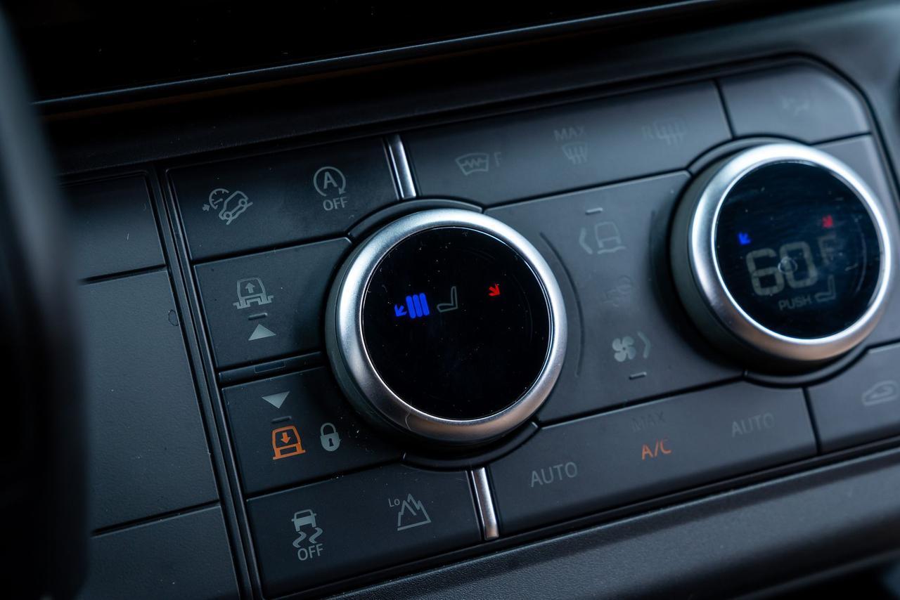 2026 Land Rover Defender 130 X-Dynamic SE Ventilated Seats Head Up Display Portland OR