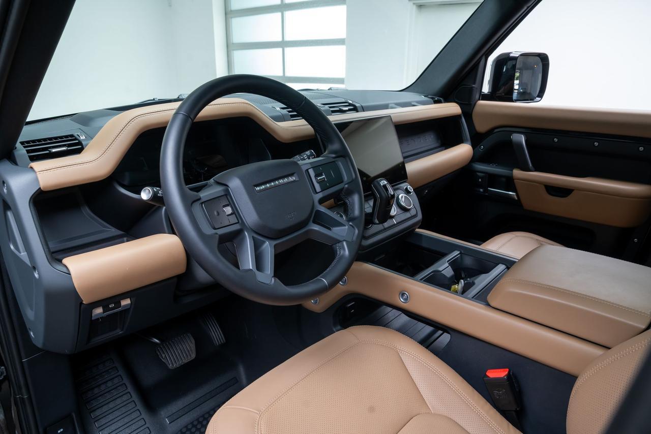 2026 Land Rover Defender 130 X-Dynamic SE Ventilated Seats Head Up Display Portland OR
