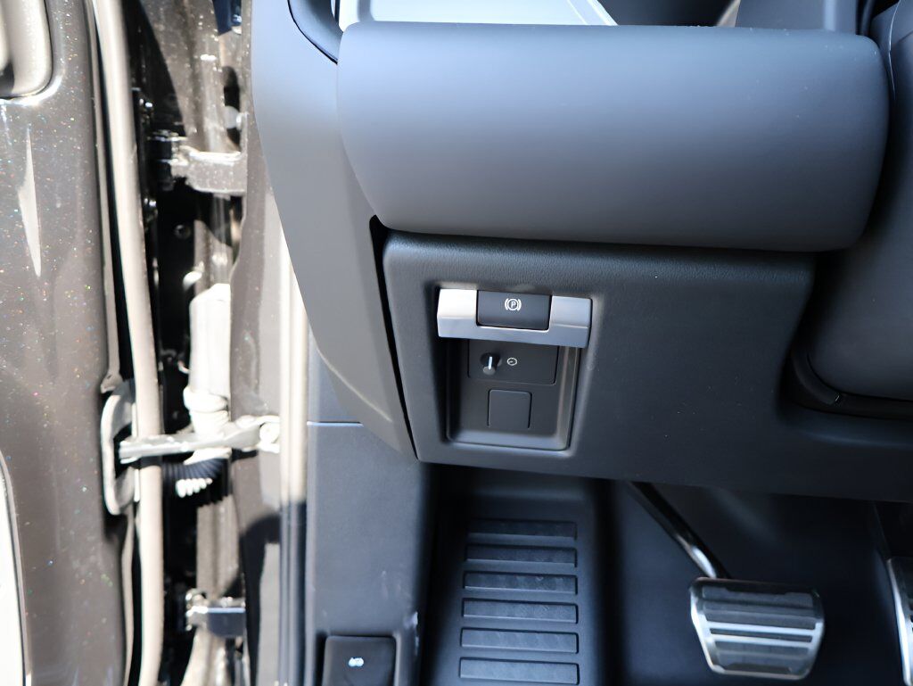 2026 Land Rover Defender 90 V8 San Clemente CA