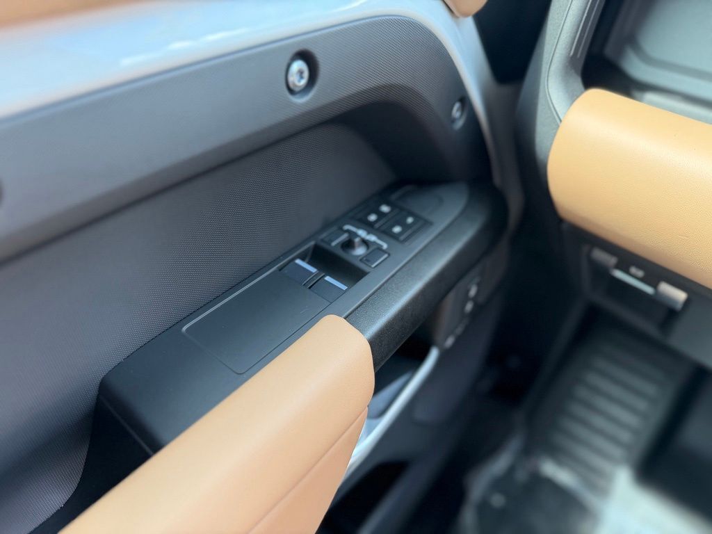 2026 Land Rover Defender 90 V8 Tucson AZ